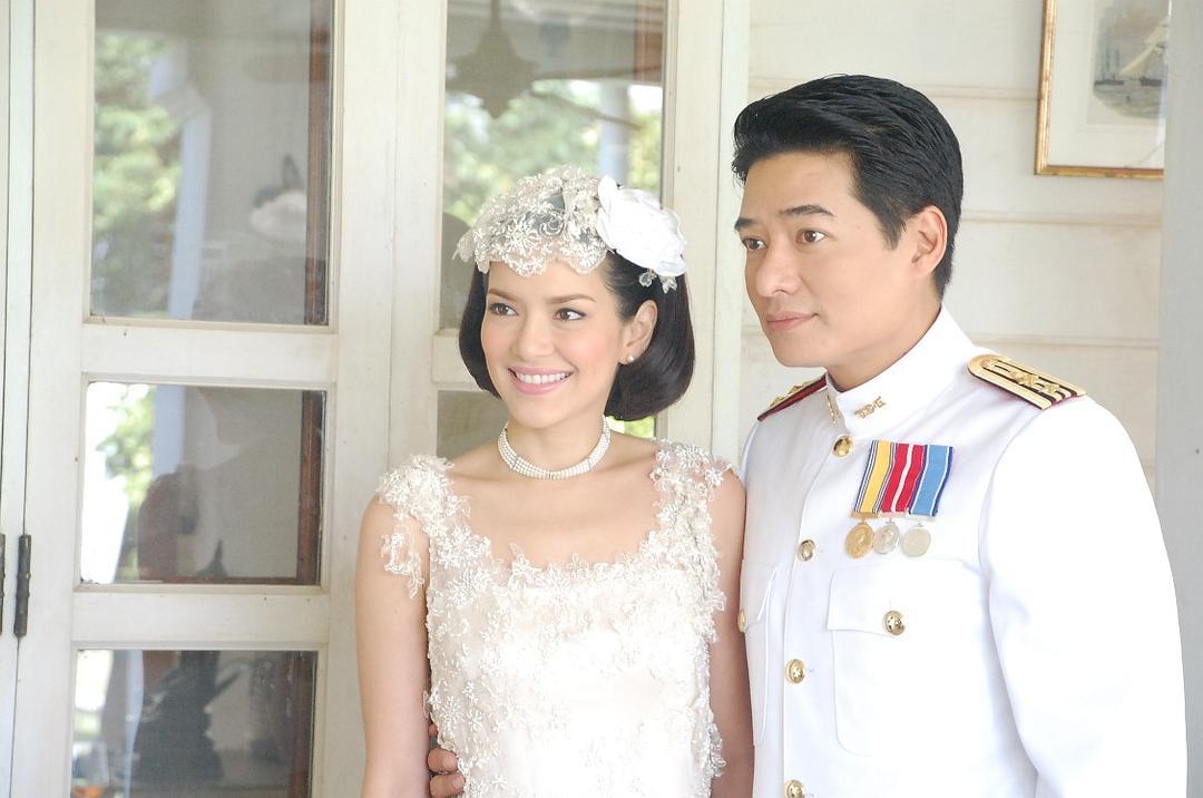 能不能说说你小时候看过的电视剧,情节,人物,有看