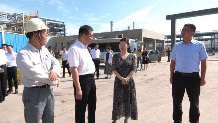 张红霞担任过江堰区副市长、区委常委、宣传部部长、区委纪委书记，她今在泰兴市人大主任任上落马了！ - 知乎