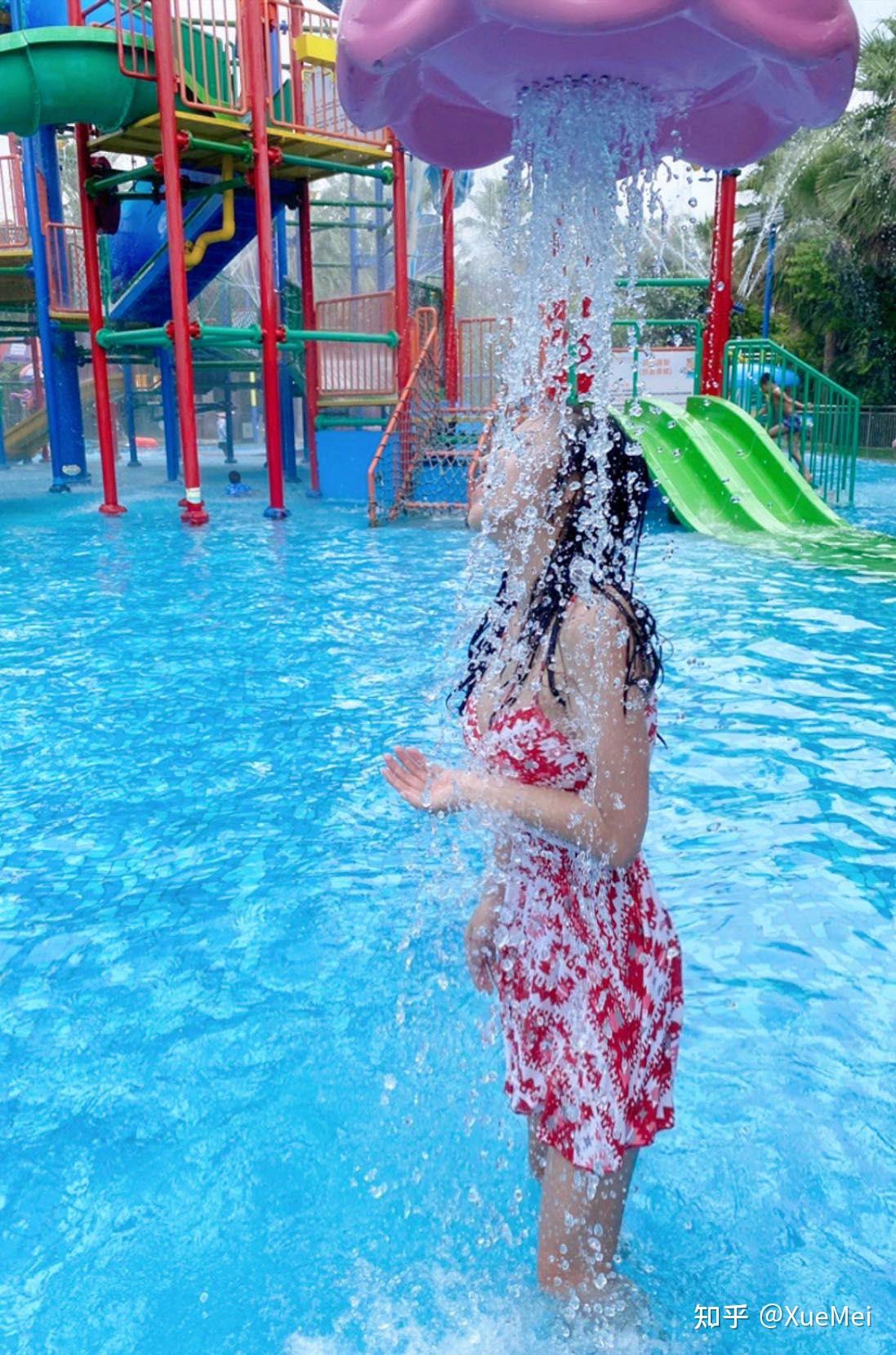 去泳池游泳,穿泳装的时候,里面需要穿内衣内裤吗? - 知乎