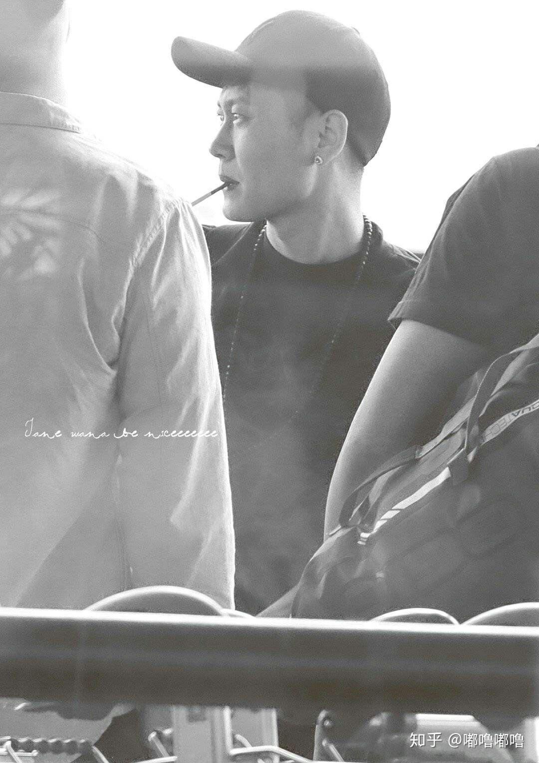 德云社里都谁抽烟? - 知乎