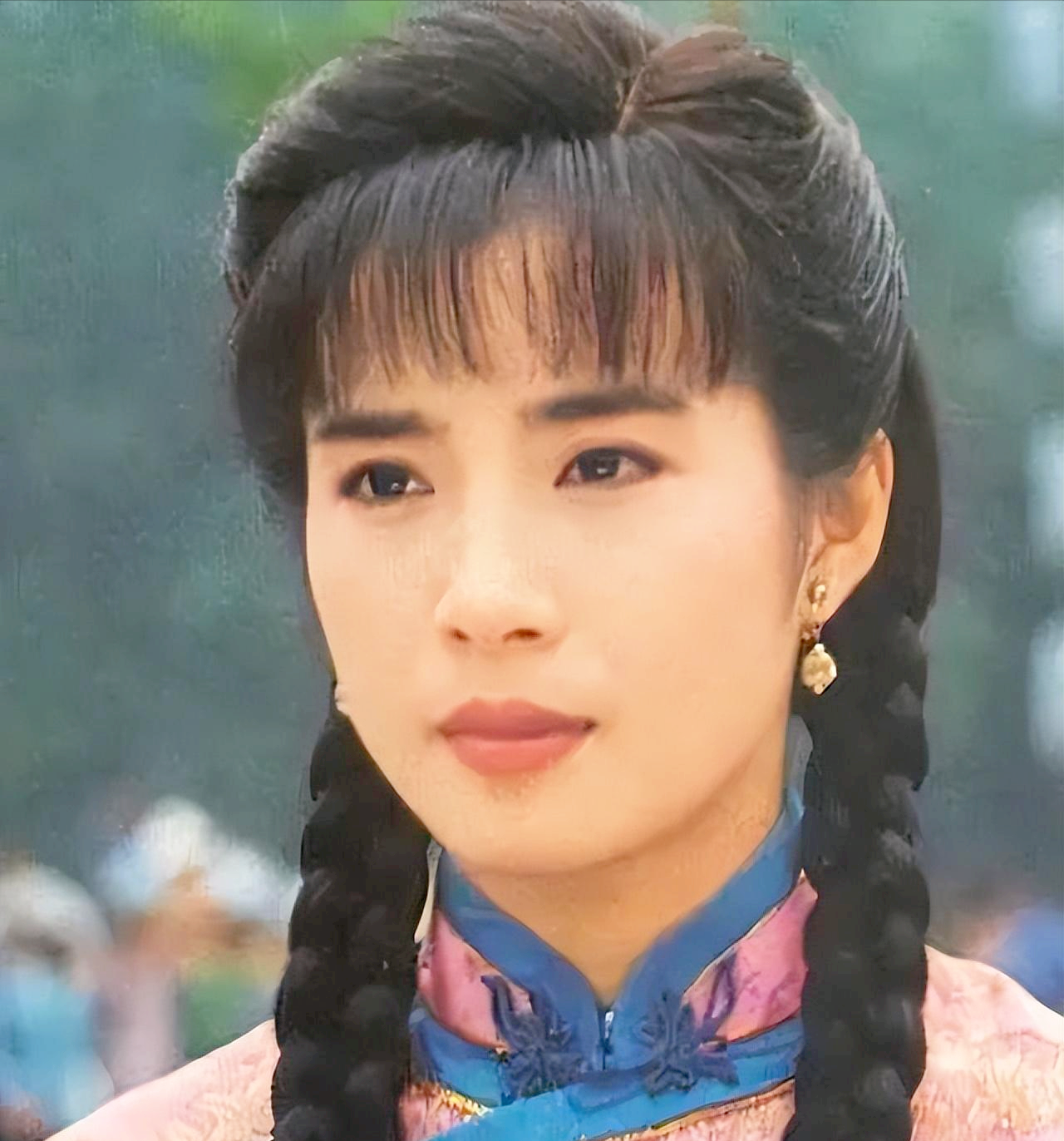如何评价琼瑶女郎岳翎? - 知乎