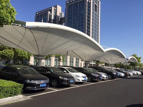 膜结构车棚成为现代生活必备之选