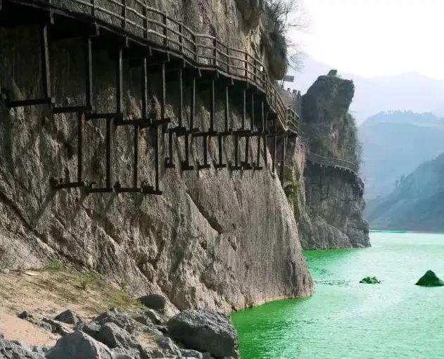 盘点中国5大古栈道，悬空凿壁，古人的奇迹之作！你敢不敢来挑战？ - 知乎