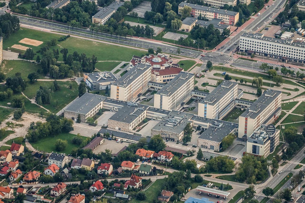 2. 理工名校旁住宅