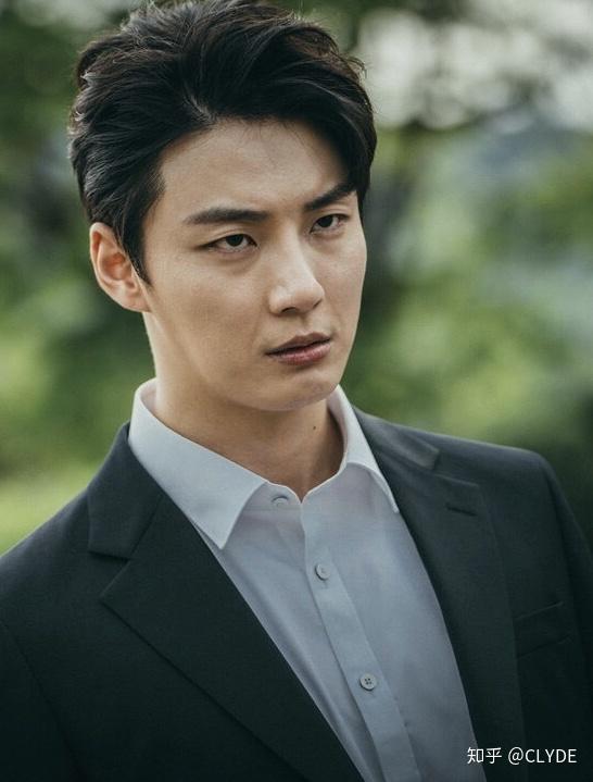 对尹施允的长相有什么看法? - 知乎