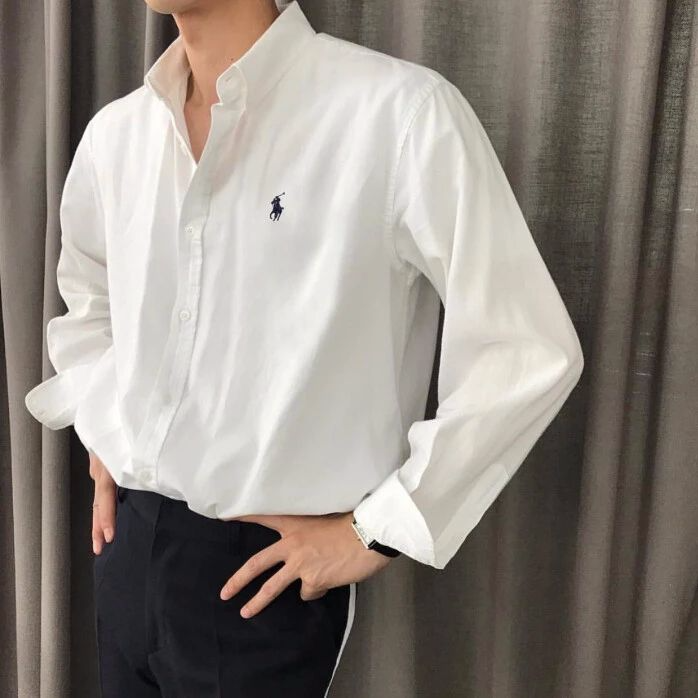 小众衬衫部位男生头像 | 极简主义