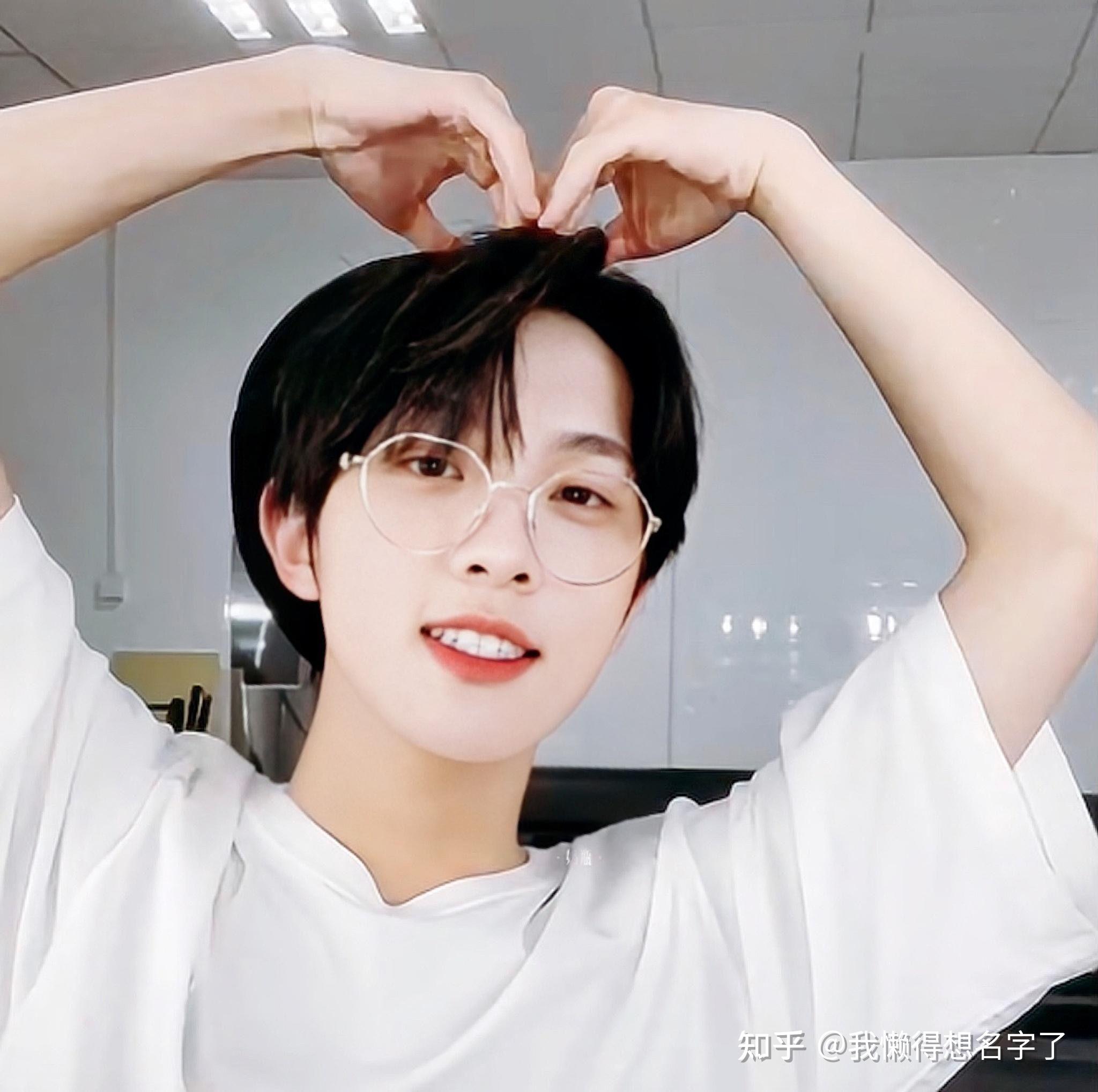 如何评价《创造营2021》的张星特?