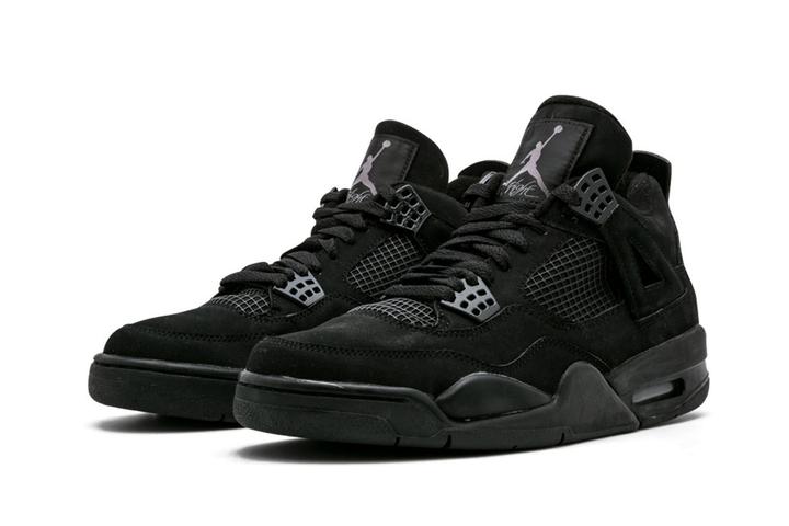 Air Jordan 4 “Black Cat”14年之后，将再度来袭！ - 知乎