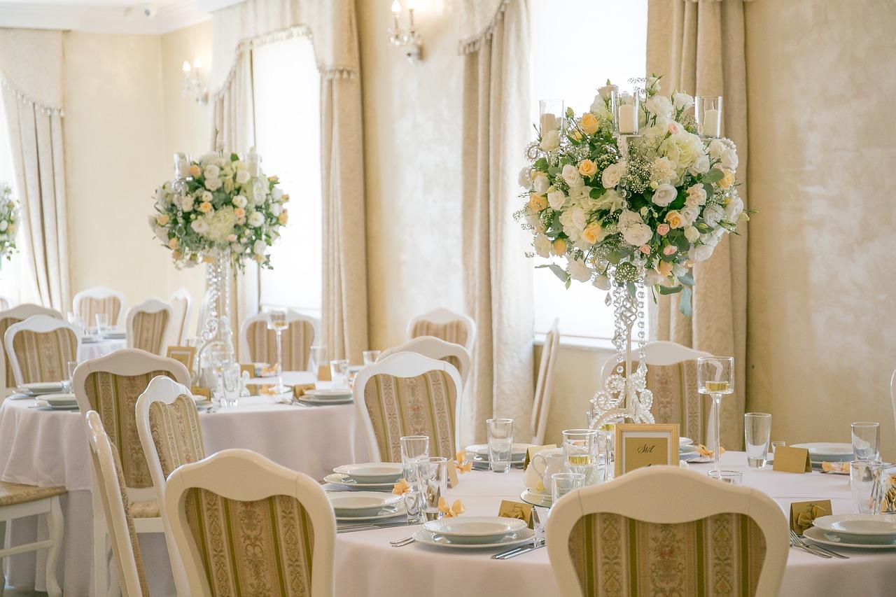 3. 绿植搭配插花