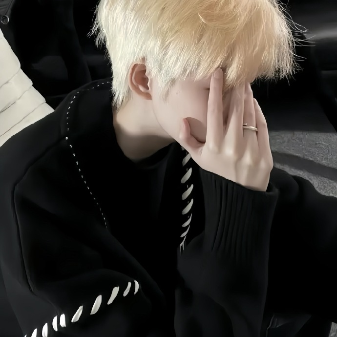 有什么冷门且好看的男生微信头像?