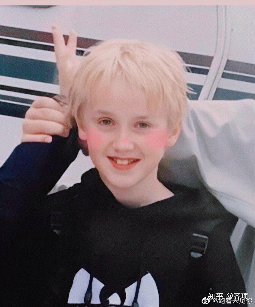 跪求汤姆费尔顿所饰的德拉科马尔福的高清帅照