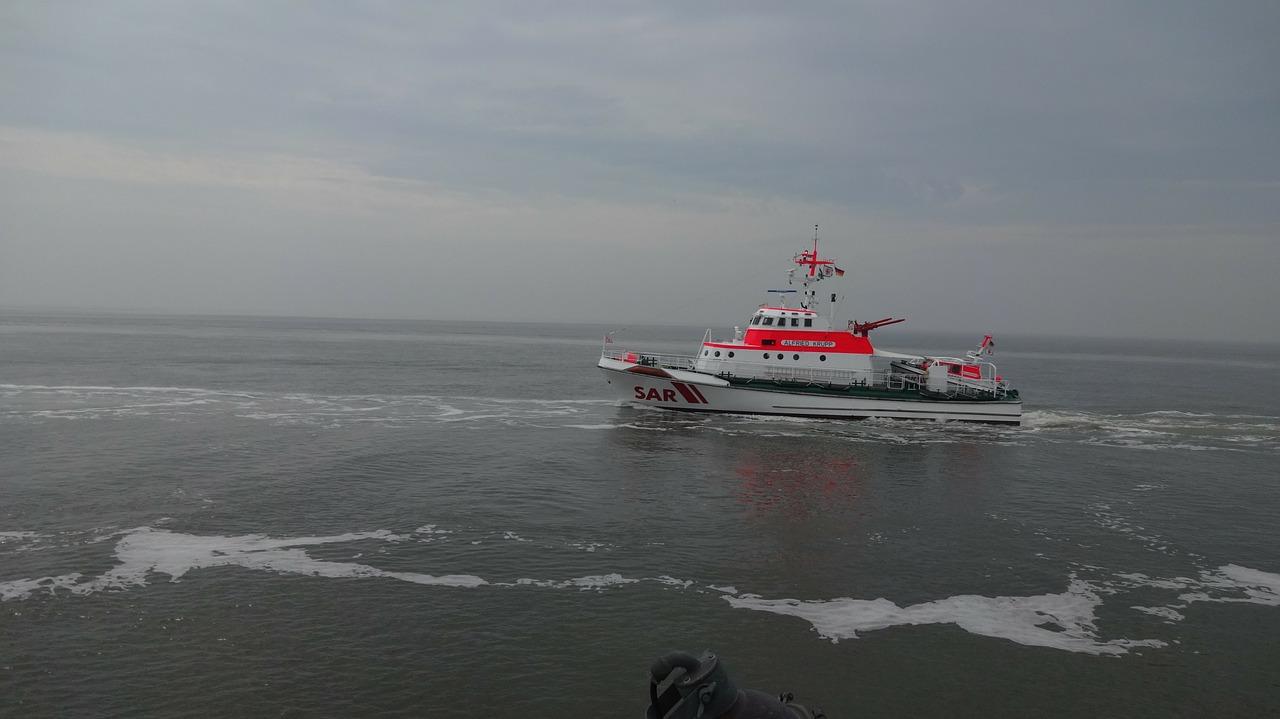 2. 水管破裂泄漏