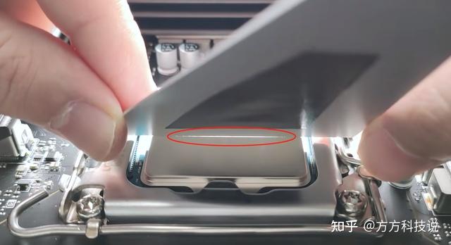 12代处理器的“必需品”?实测CPU防弯扣具,结局很喜感