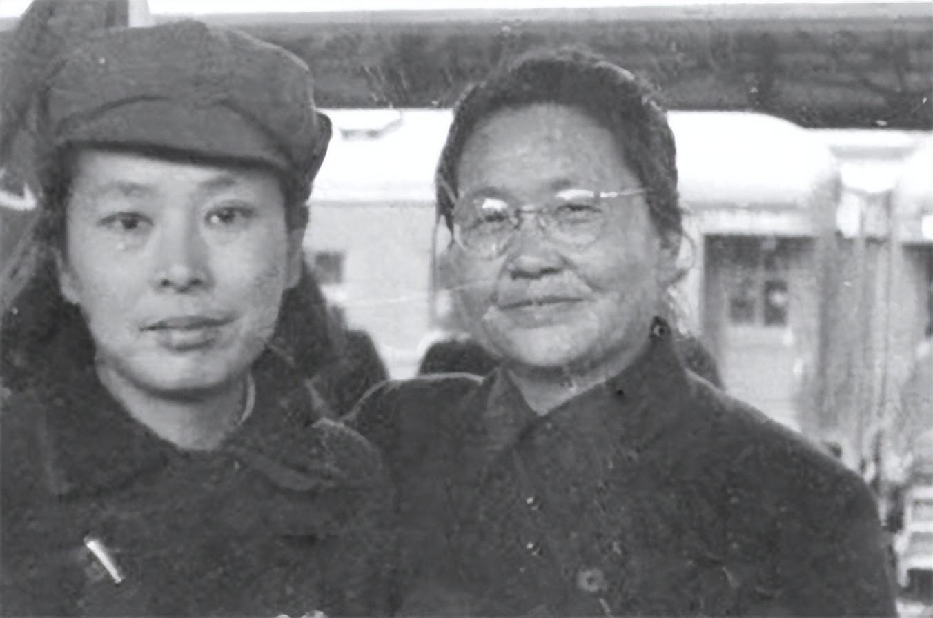 1953年，毛主席参会突然停下脚步，紧盯叶剑英前妻：你都变了 - 知乎