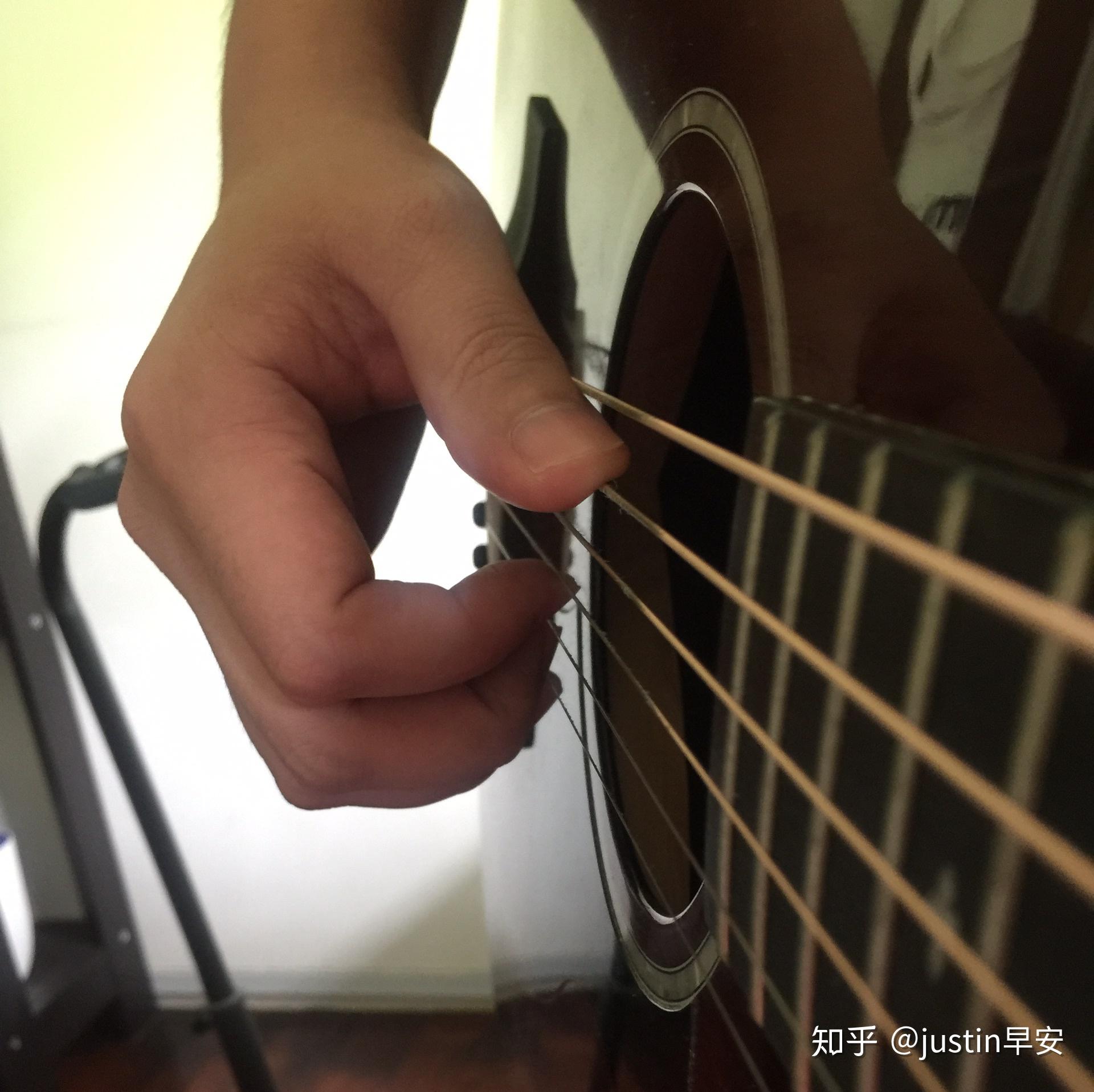 吉他怎样拨弦才不会碰到其他弦? - 知乎