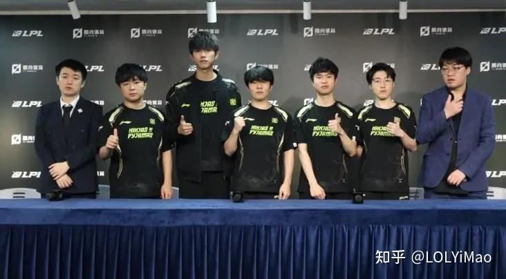 Rookie:小炮和飞机都各有各优点,但我更喜欢拿小炮 - 知乎