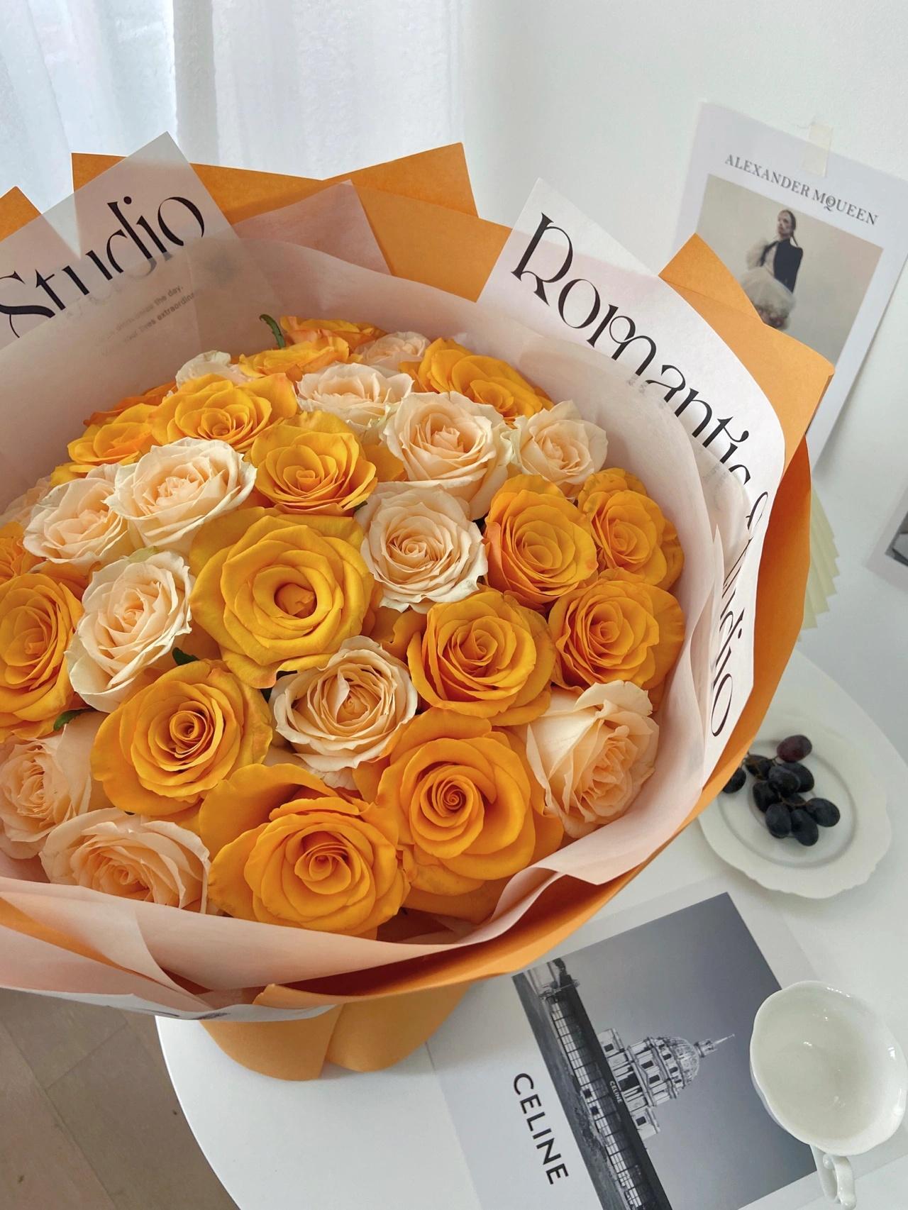 花艺奇思妙想vol 49 双色玫瑰花束 体验1 1 2的快乐 知乎