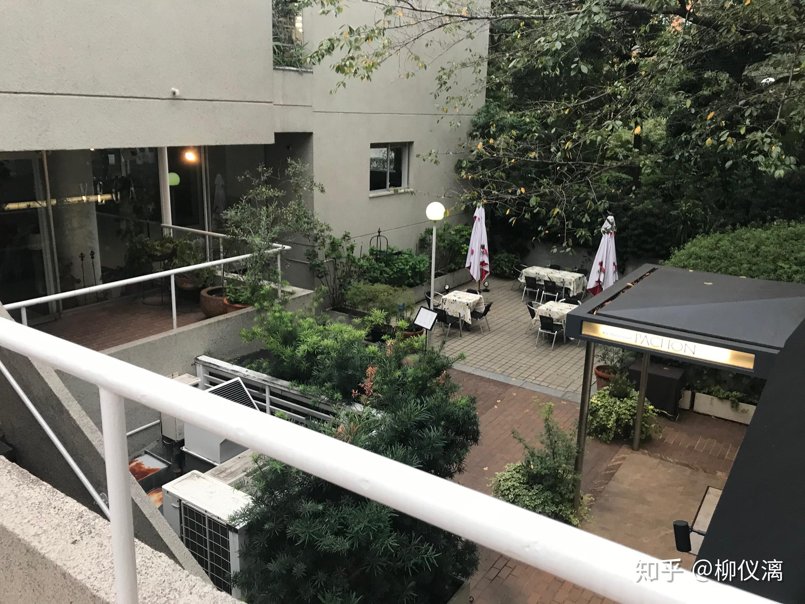 如何看待桢文彦不同时期风格在代官山建筑群里的体现? - 知乎