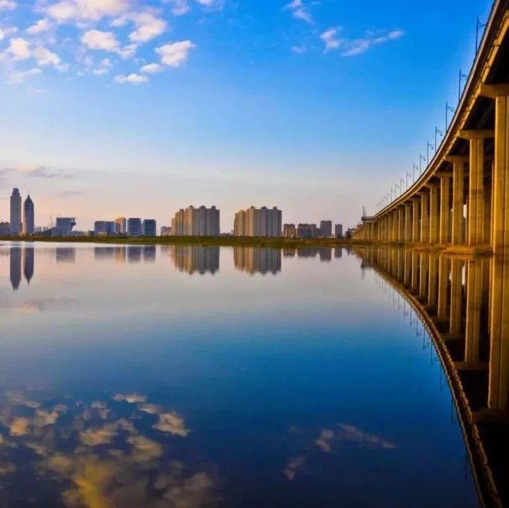 打造水清岸绿美丽乡村访松花江佳木斯市郊区莲江口镇段河长吴宏达