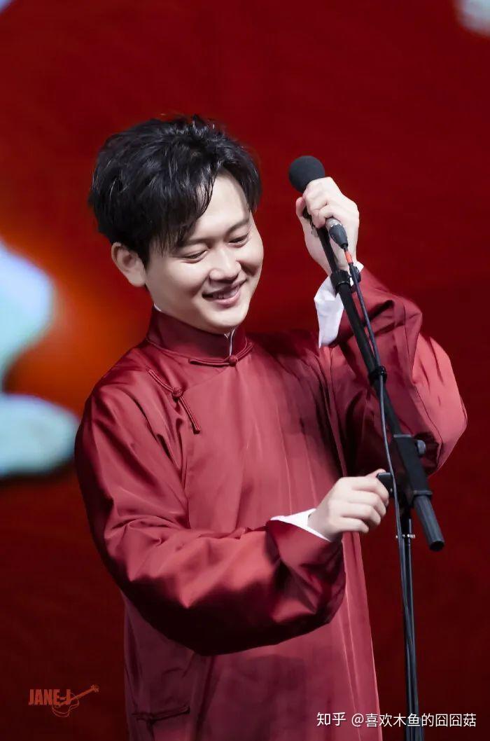 孟鹤堂周九良哪个大褂最好看