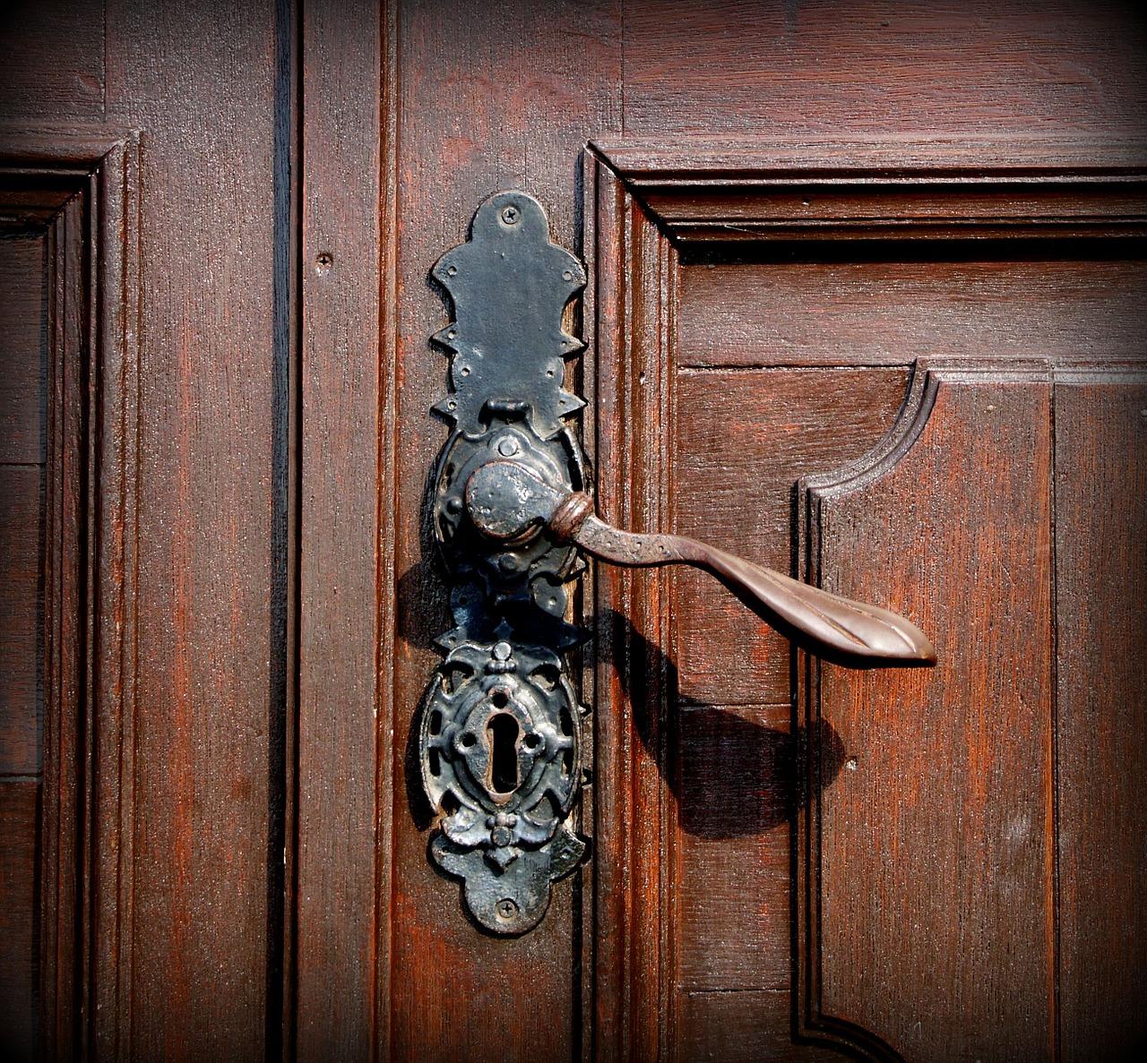 如何使旧木头变新