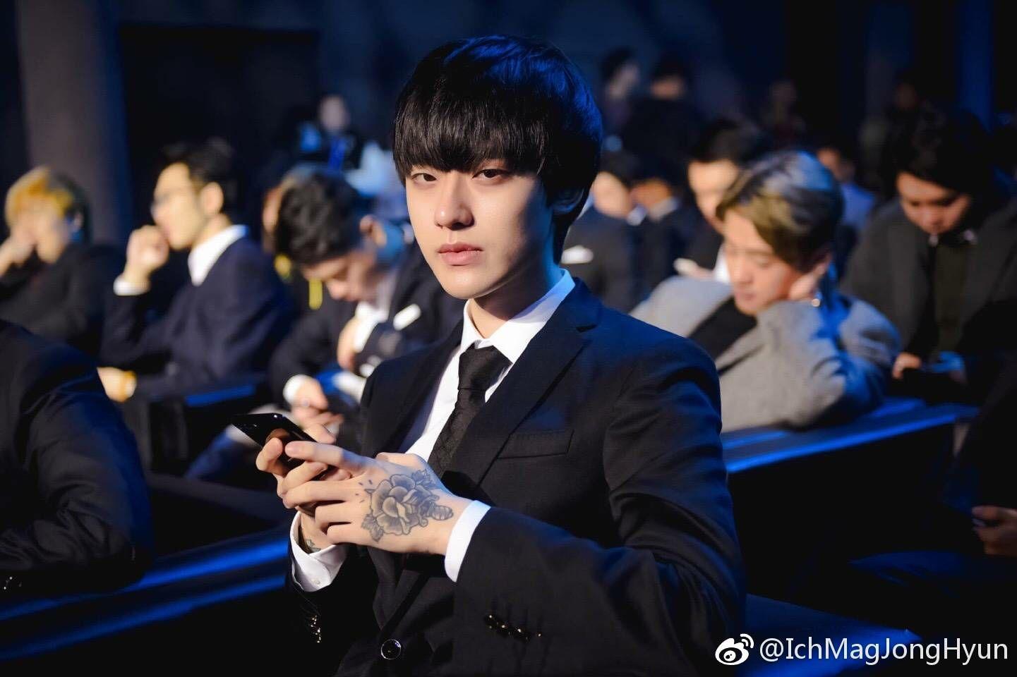 现实生活中有陆思诚原型咩就是打英雄联盟贼溜长的也很帅那种