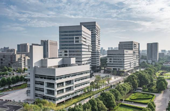 如何看待华中科技大学建筑学专业改从文科招生，能否扭转建筑学招生颓势？