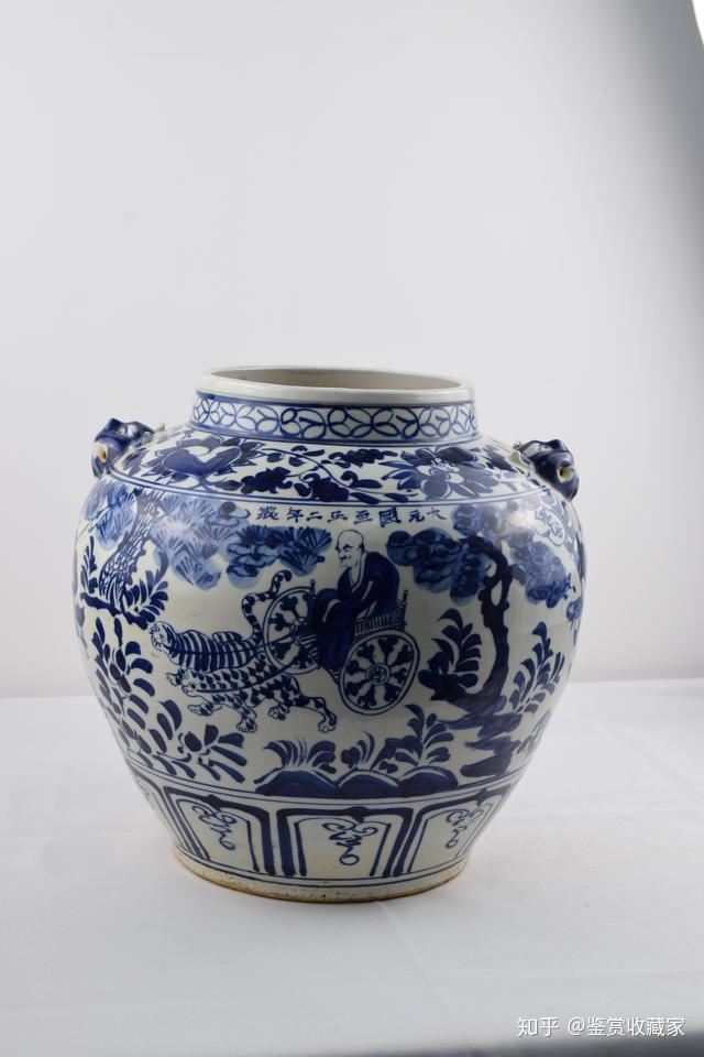 中国古美術・元款青花描金鬼谷下山図獣頭梅瓶・青花磁・純手描き・陶芸・花瓶・文房具 中国古美術・元款青花描金鬼谷下山図獣頭梅瓶・青花磁・純手描き