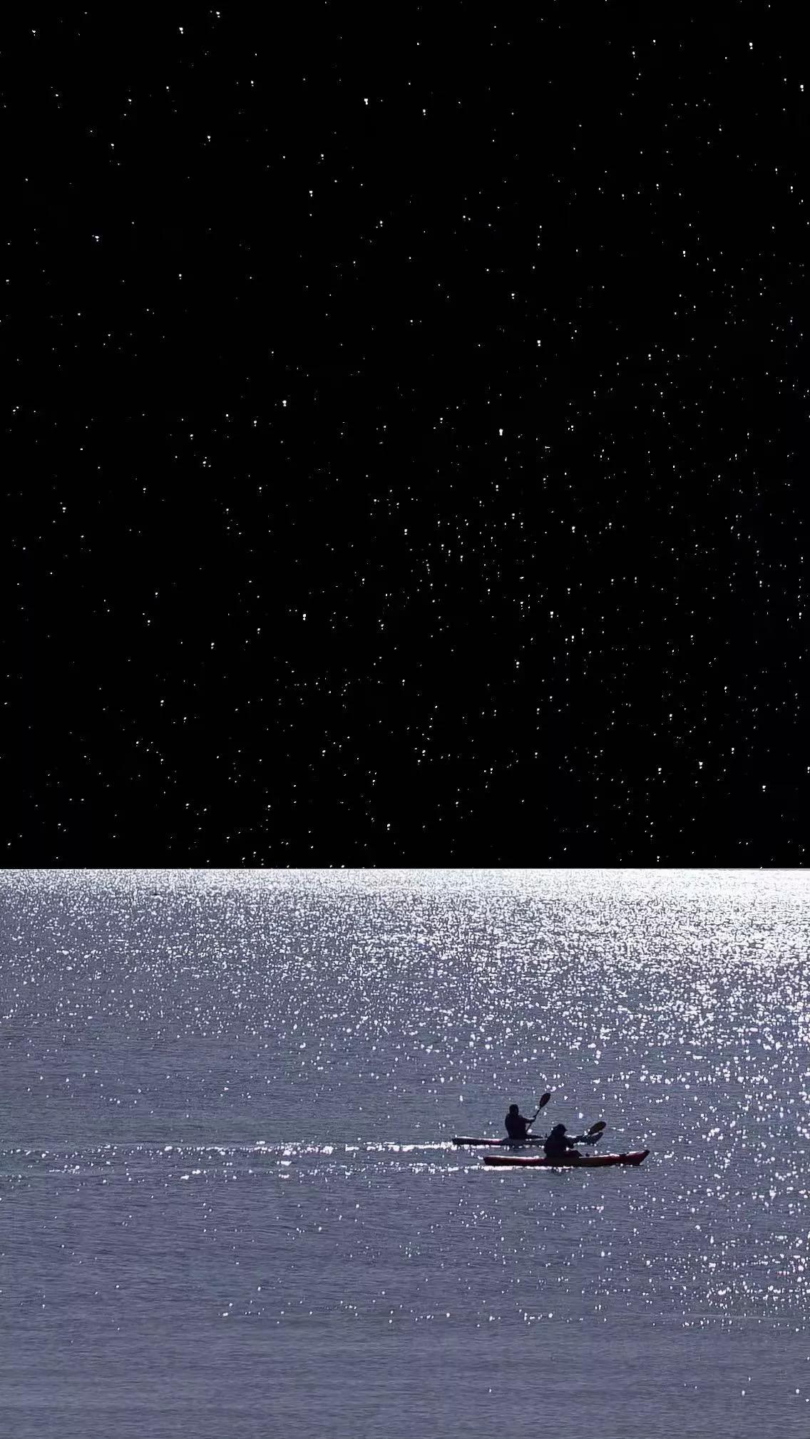 有哪些适合微信深色模式的聊天壁纸