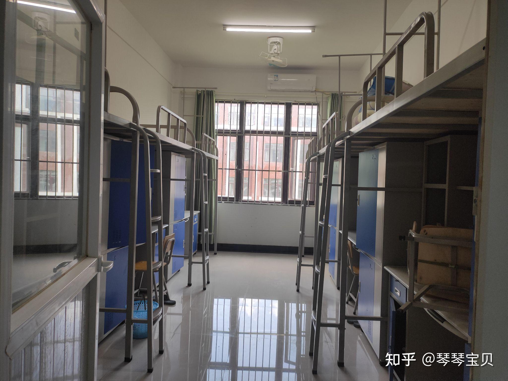 今年刚录取湖北健康职业学院,想问一下学校条件好吗,有网上传的那么不