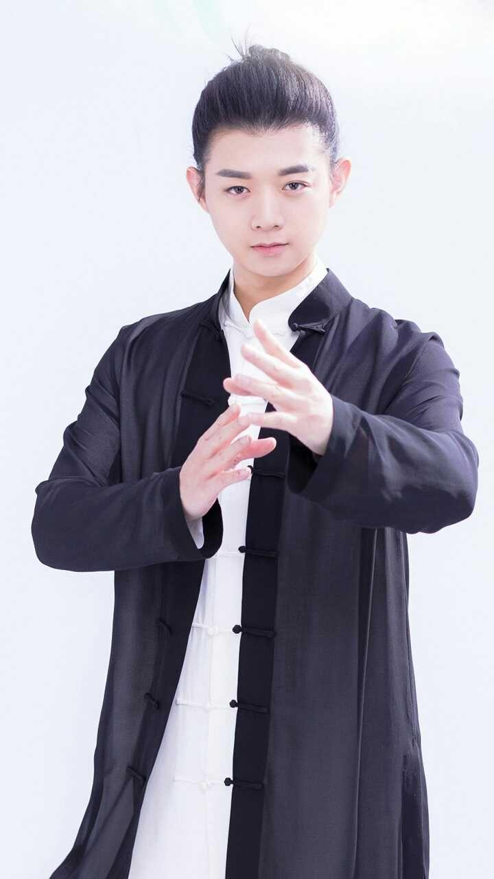 哪张霍尊的照片最惊艳你