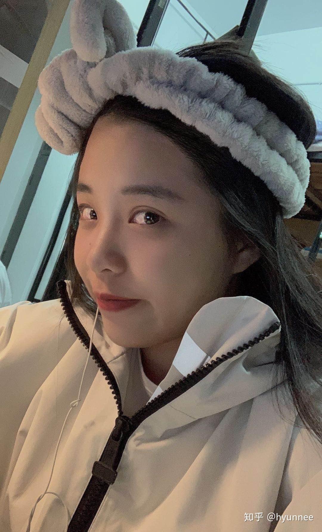 有没有小眼睛大鼻子还很好看的女生