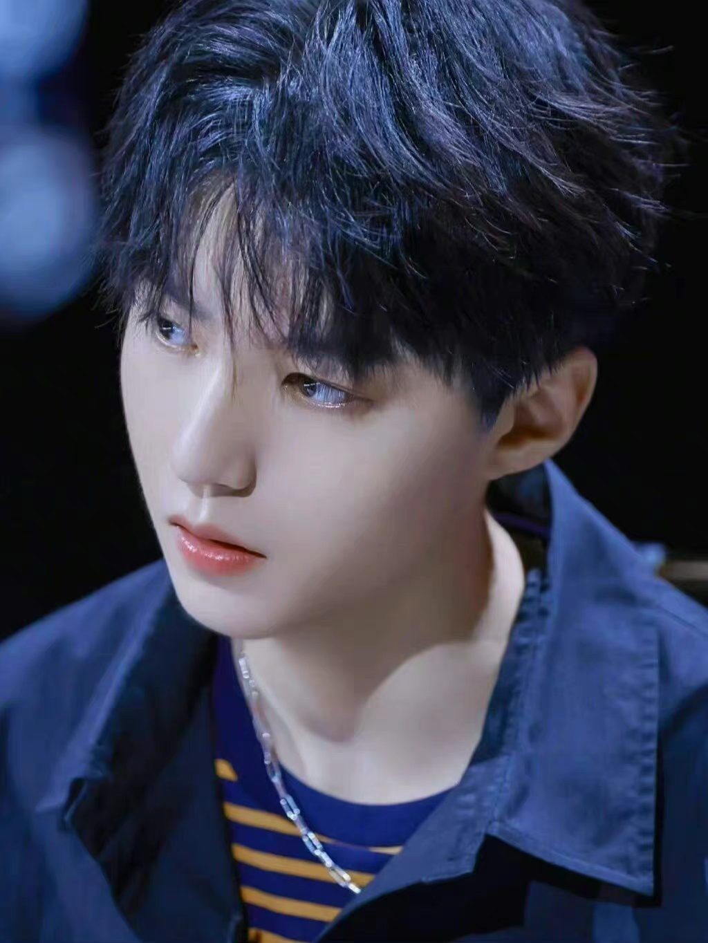 求一求王俊凯的神图(氛围感)? - 知乎