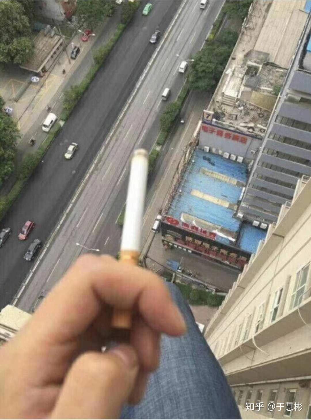 最近都说看完世界杯上天台,这是什么梗? - 知乎