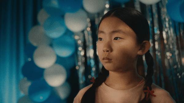 《丹凤眼》冲击力拉满！华裔限制级太敢拍