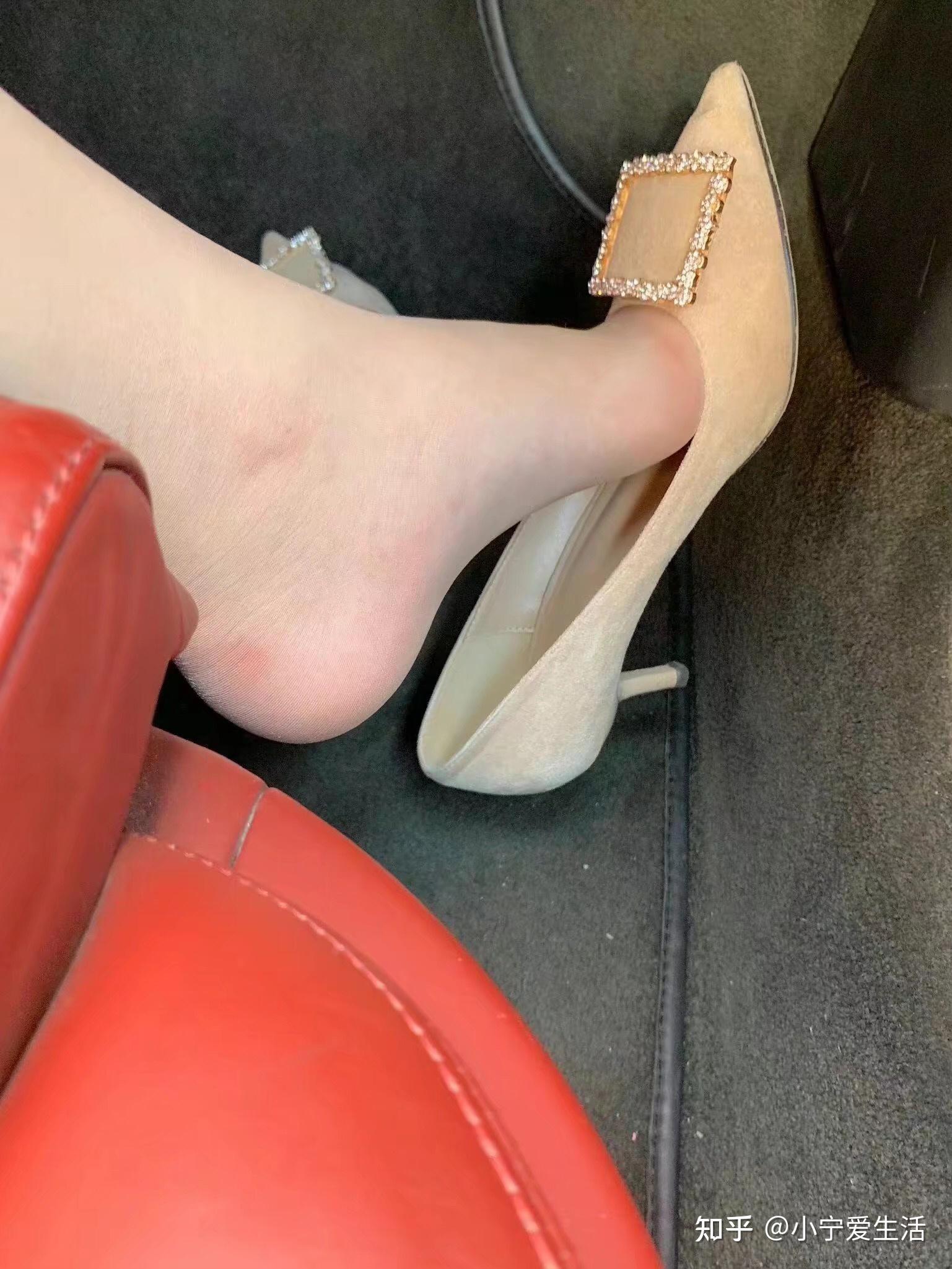 女生脚丫大难道不好看嘛? - 知乎