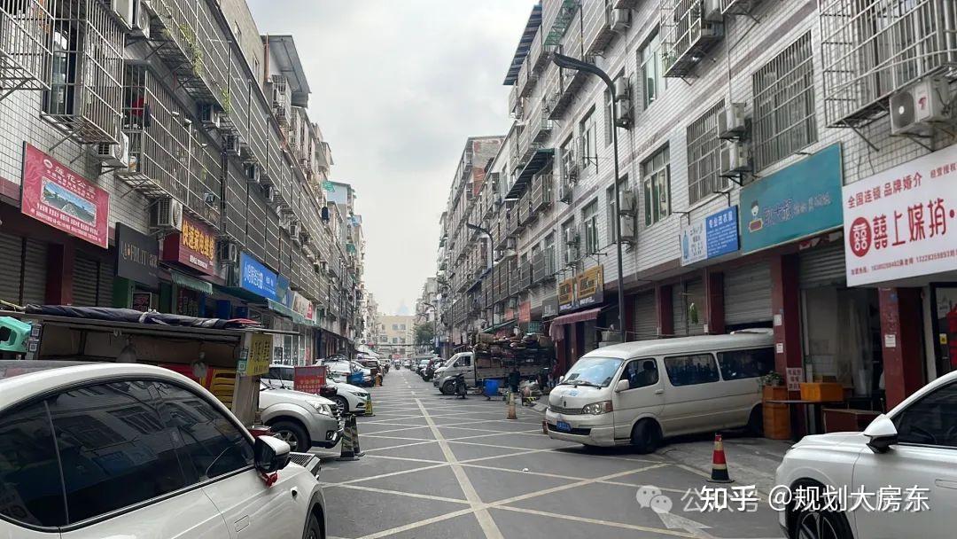 请问成都最近那些小区要拆迁那些地方要拆迁