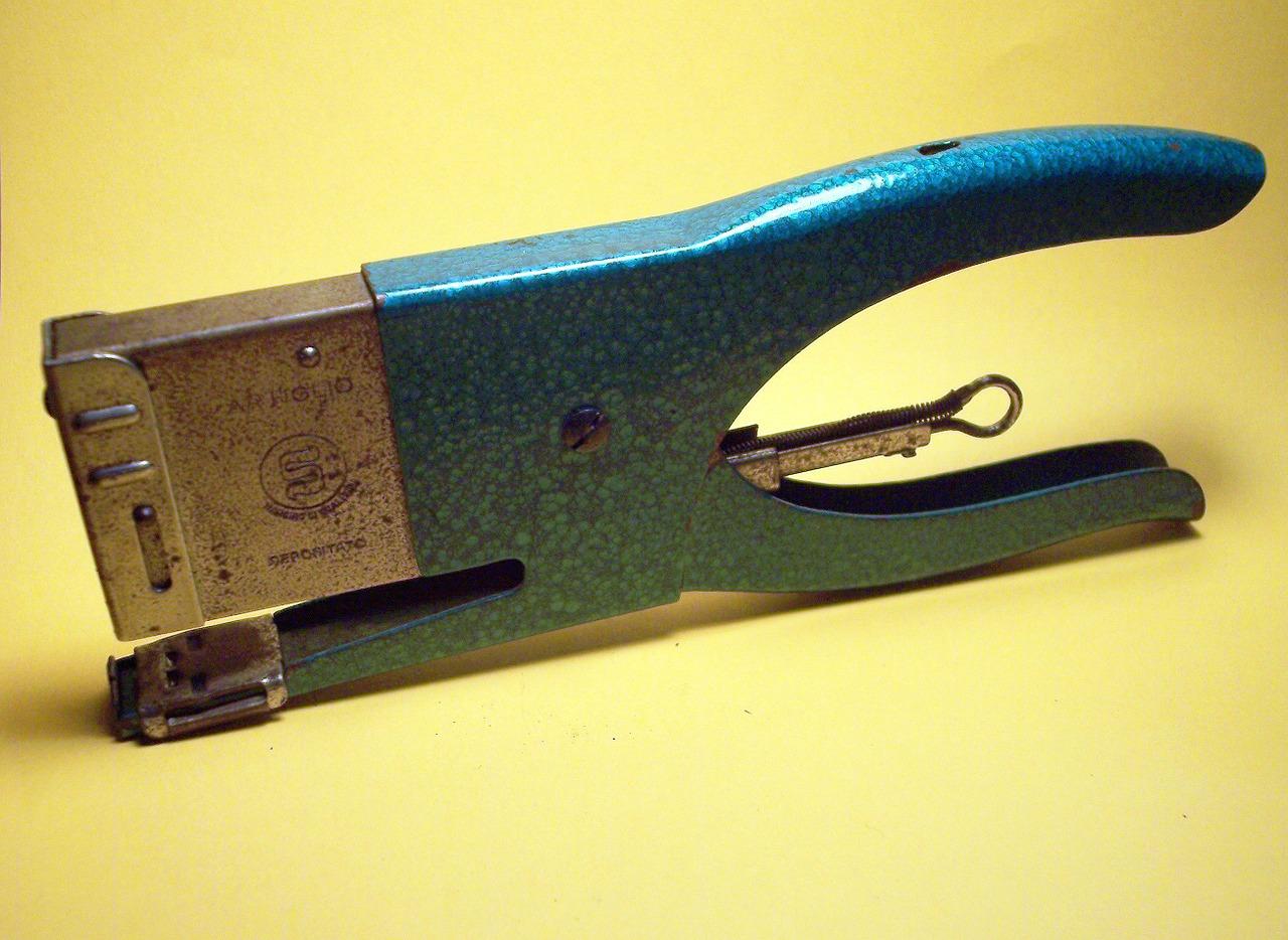 4. 调整弹簧位置