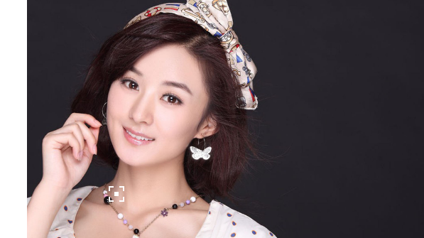 赵丽颖晒劈叉照疑用行动辟谣怀孕传闻