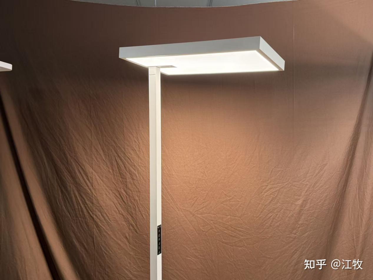 书客sun2护眼大路灯怎么样?书客、霍尼韦尔、月影等品牌测评决赛圈 - 知乎