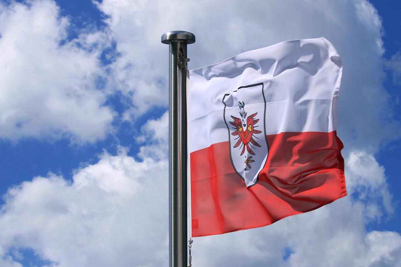 红色加什么是蓝色