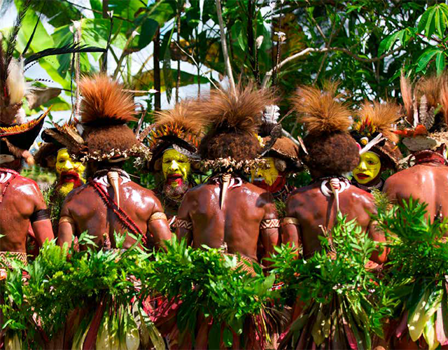 神秘的土著部落,男子成人礼居然是...... - 知乎