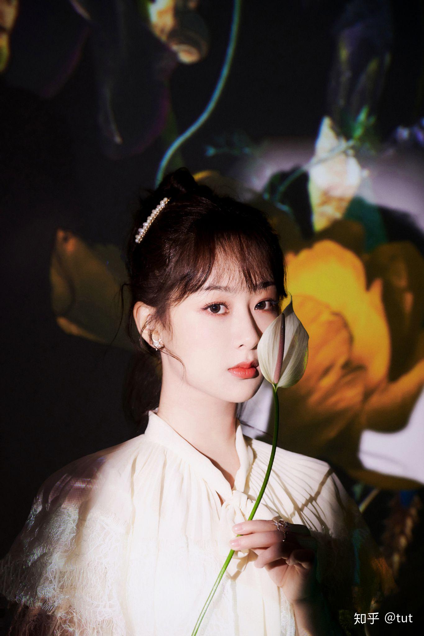 你为什么喜欢杨紫,她有什么好看的照片吗?