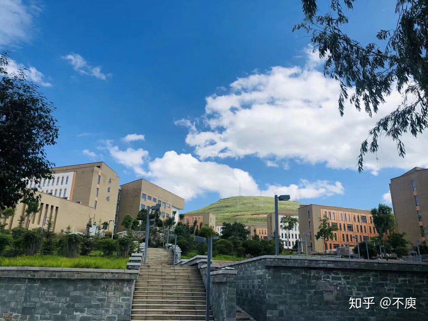 西宁五中的学习生活环境好吗