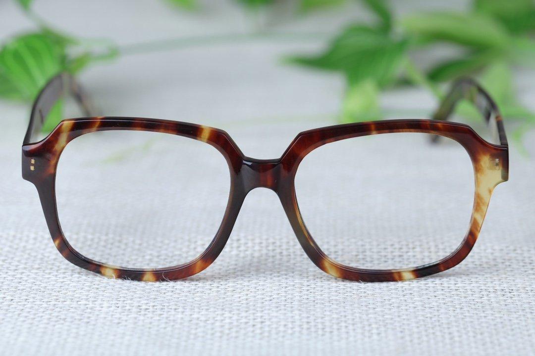 为什么玳瑁眼镜架深受人们的爱戴? - 知乎