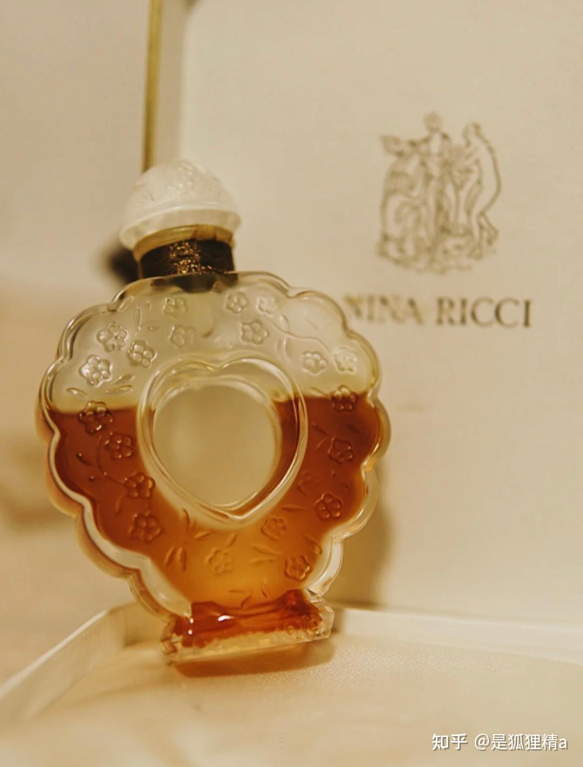 Nina・ニナ - オードトワレ - Nina Ricci 新品（ケース・瓶劣化あり