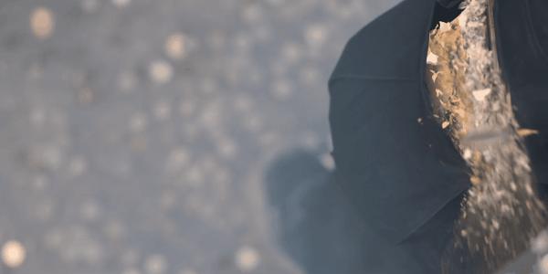 《现金英雄》高能预警！另类超英氪金出战