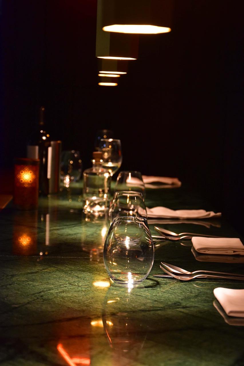 餐厅宜挂什么画