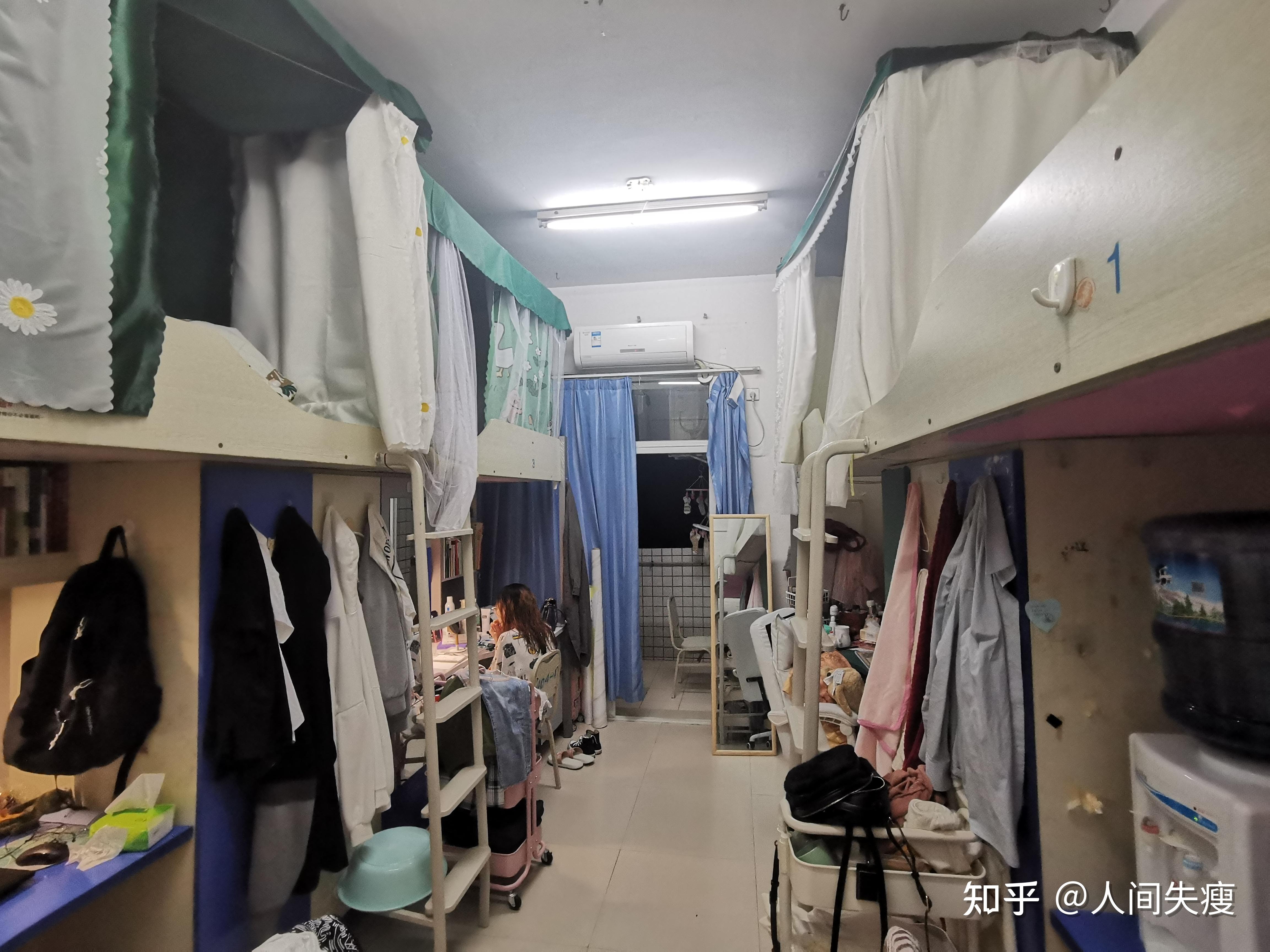 重庆工商大学的宿舍条件如何?校区内有哪些生活设施? - 知乎