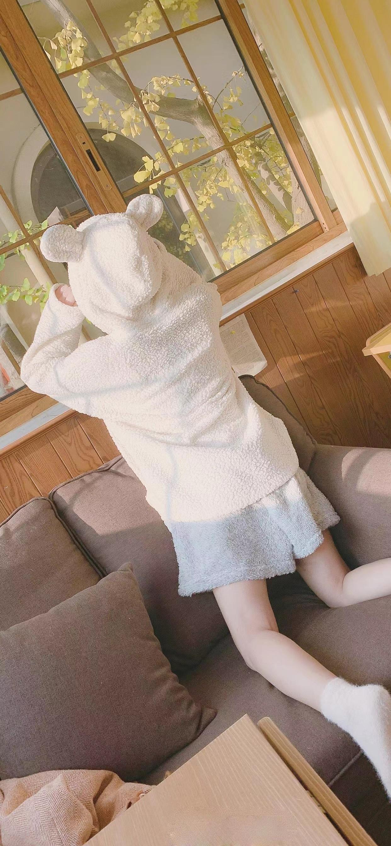 有没有一些没有露脸的女生壁纸? - 知乎